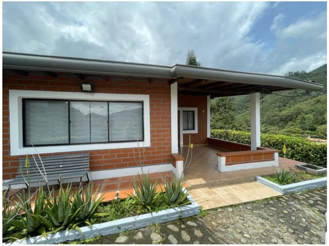 Casa de 4 alcobas en venta en Vereda La Doctora, Sabaneta, 60 m² · foto 18 de 23