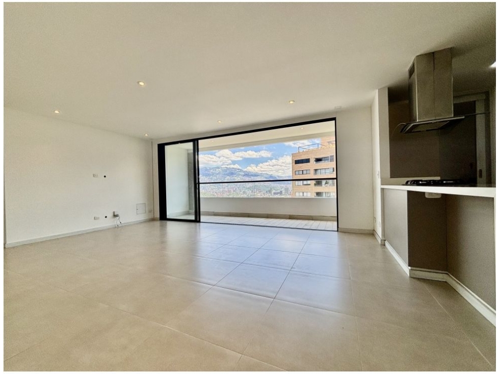 3BR Apartment in El Poblado (115 m²) for Sale - 2