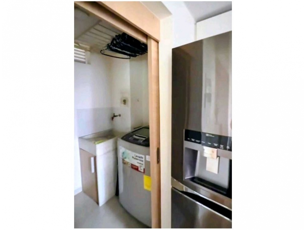Apartamento en venta en Loma De Los Bernal, Medellín · foto 4 de 18