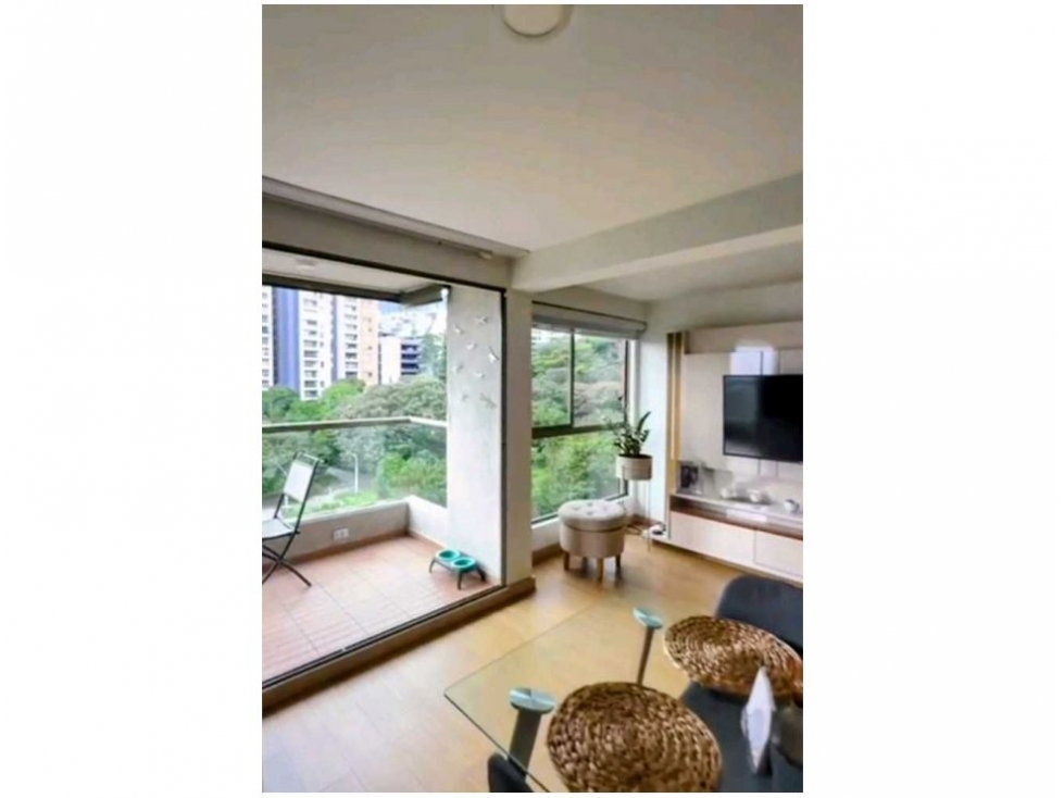 Apartamento en venta en Loma De Los Bernal, Medellín · foto 7 de 18