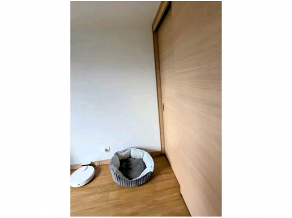 Apartamento en venta en Loma De Los Bernal, Medellín · foto 13 de 18