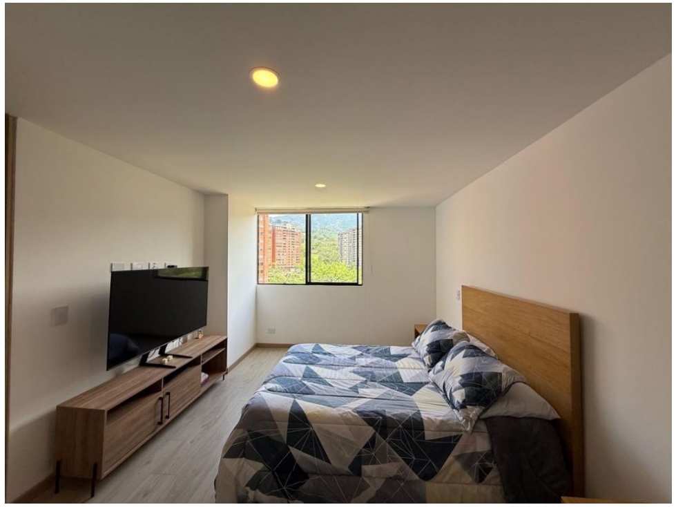 Apartamento en venta en Loma De Las Brujas, Envigado · foto 5 de 14