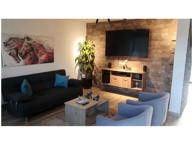 Casa de 5 alcobas en venta en El Zango, Guarne, 185 m² · foto 4 de 24