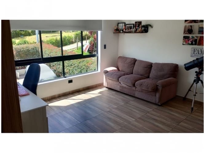 Casa de 5 alcobas en venta en El Zango, Guarne, 185 m² · foto 8 de 24