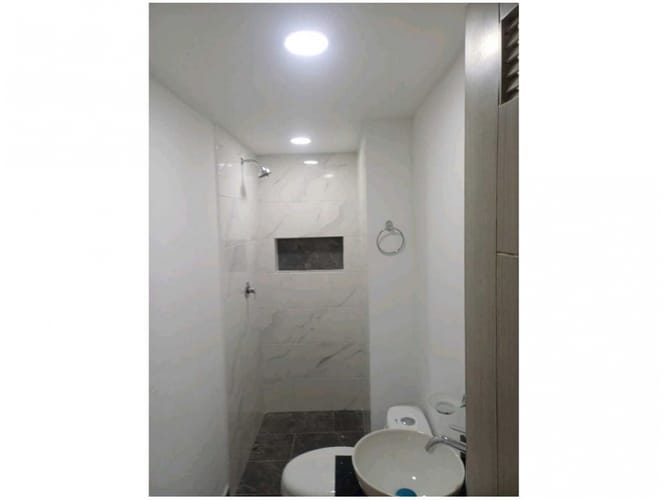 Casa de 5 alcobas en venta en Santa Teresita, Medellín, 230 m² · foto 4 de 12
