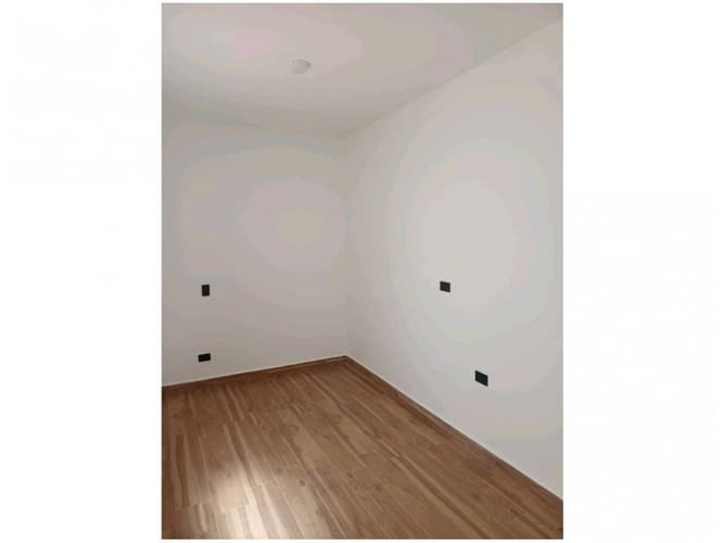 Casa de 5 alcobas en venta en Santa Teresita, Medellín, 230 m² · foto 5 de 12