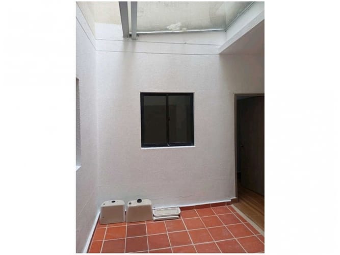 Casa de 5 alcobas en venta en Santa Teresita, Medellín, 230 m² · foto 8 de 12