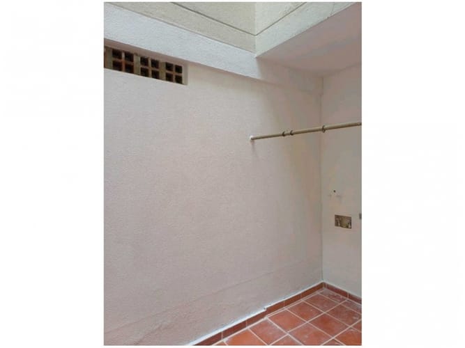 Casa de 5 alcobas en venta en Santa Teresita, Medellín, 230 m² · foto 11 de 12
