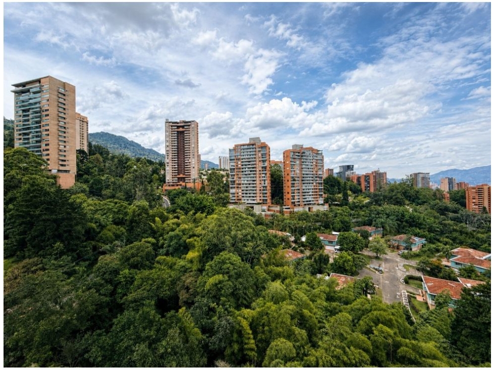 Apartamento en venta en El Tesoro, Medellín · foto 12 de 24