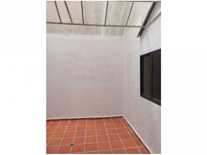 Casa de 5 alcobas en venta en Santa Teresita, Medellín, 230 m² · foto 12 de 12