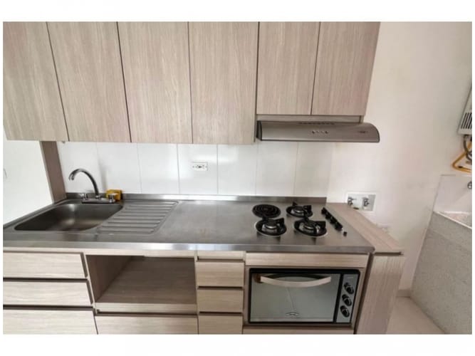 Apartamento de 3 alcobas en venta en Camino Verde, Envigado, 86 m² · foto 2 de 24