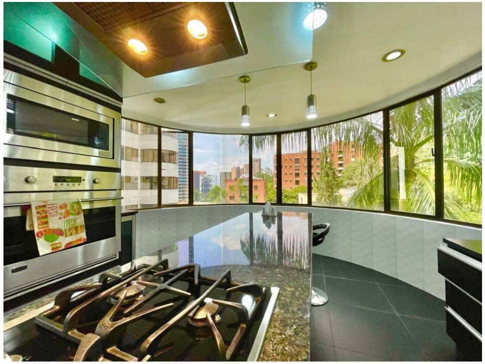 Apartamento en venta en Los Balsos, Medellín · foto 2 de 24