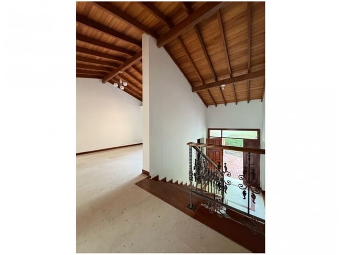 Casa de 4 alcobas en venta en Loma Benedictinos, Envigado, 347 m² · foto 12 de 21