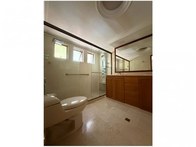 Casa de 4 alcobas en venta en Loma Benedictinos, Envigado, 347 m² · foto 13 de 21