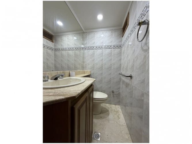 Casa de 4 alcobas en venta en Loma Benedictinos, Envigado, 347 m² · foto 16 de 21