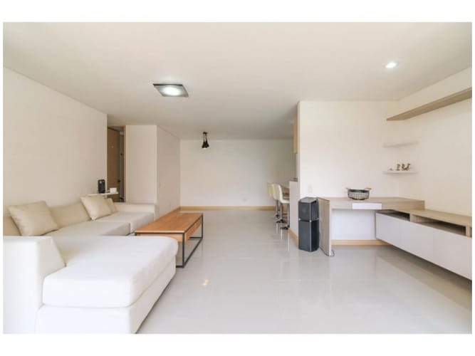 Apartamento de 3 alcobas en venta en San Jose, Sabaneta, 93 m² · foto 4 de 12