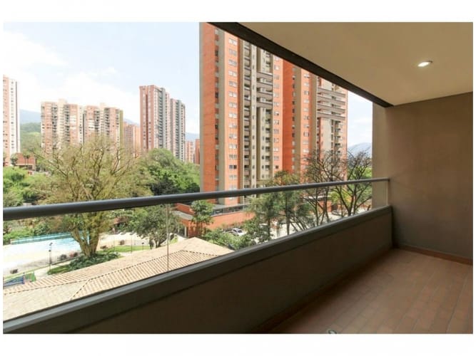 Apartamento de 3 alcobas en venta en San Jose, Sabaneta, 93 m² · foto 11 de 12