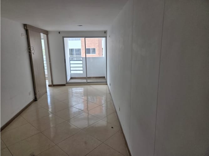 Apartamento de 3 alcobas en venta en San Jose Obrero, Bello, 60 m² · foto 2 de 22