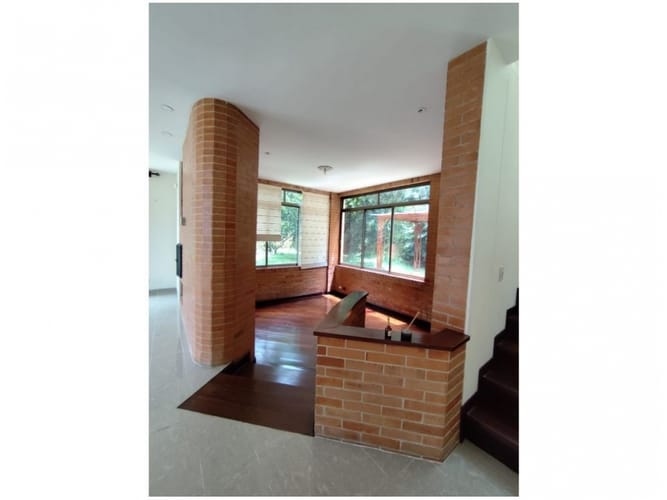Casa de 5 alcobas en venta en Cola Del Zorro, Medellín, 320 m² · foto 5 de 23