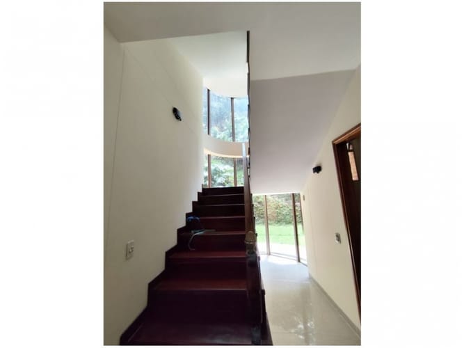 Casa de 5 alcobas en venta en Cola Del Zorro, Medellín, 320 m² · foto 9 de 23