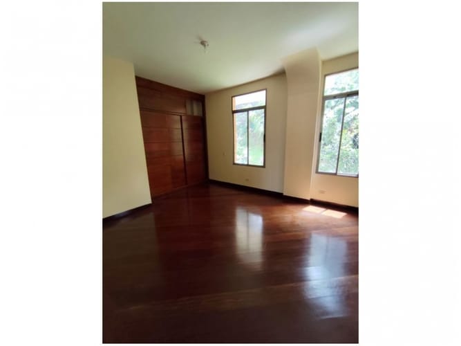 Casa de 5 alcobas en venta en Cola Del Zorro, Medellín, 320 m² · foto 14 de 23