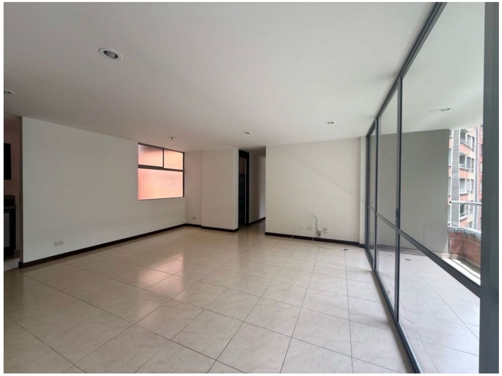 Apartamento en venta en Cumbres, Envigado · foto 3 de 19