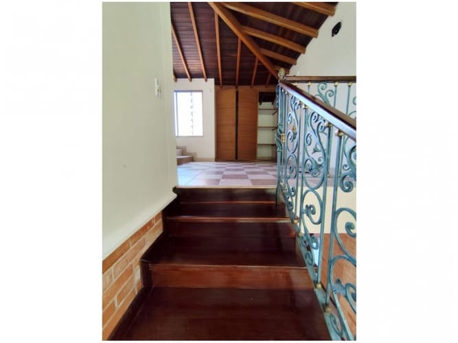Casa de 5 alcobas en venta en Cola Del Zorro, Medellín, 320 m² · foto 17 de 23