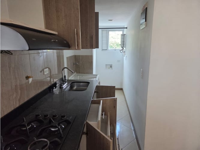 Apartamento de 3 alcobas en venta en San Jose Obrero, Bello, 60 m² · foto 18 de 22