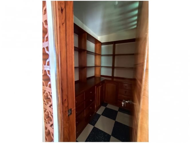 Casa de 5 alcobas en venta en Cola Del Zorro, Medellín, 320 m² · foto 19 de 23
