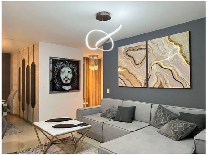 Apartamento de 3 alcobas en venta en El Castillo, Medellín, 117 m² · foto 2 de 24
