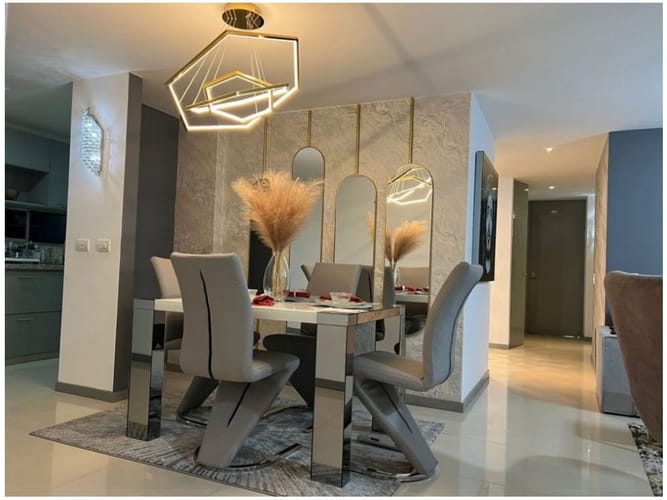 Apartamento de 3 alcobas en venta en El Castillo, Medellín, 117 m² · foto 4 de 24