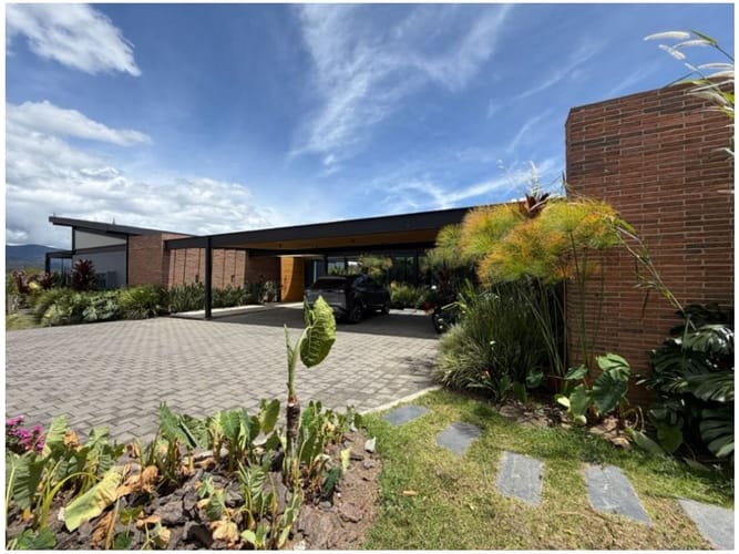 Casa de 3 alcobas en venta en Medellín · foto 8 de 24
