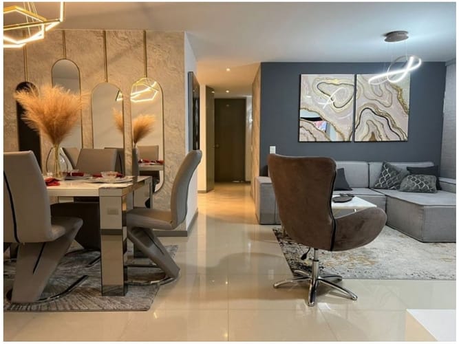 Apartamento de 3 alcobas en venta en El Castillo, Medellín, 117 m² · foto 12 de 24