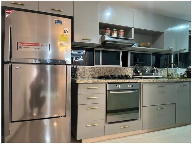 Apartamento de 3 alcobas en venta en El Castillo, Medellín, 117 m² · foto 14 de 24