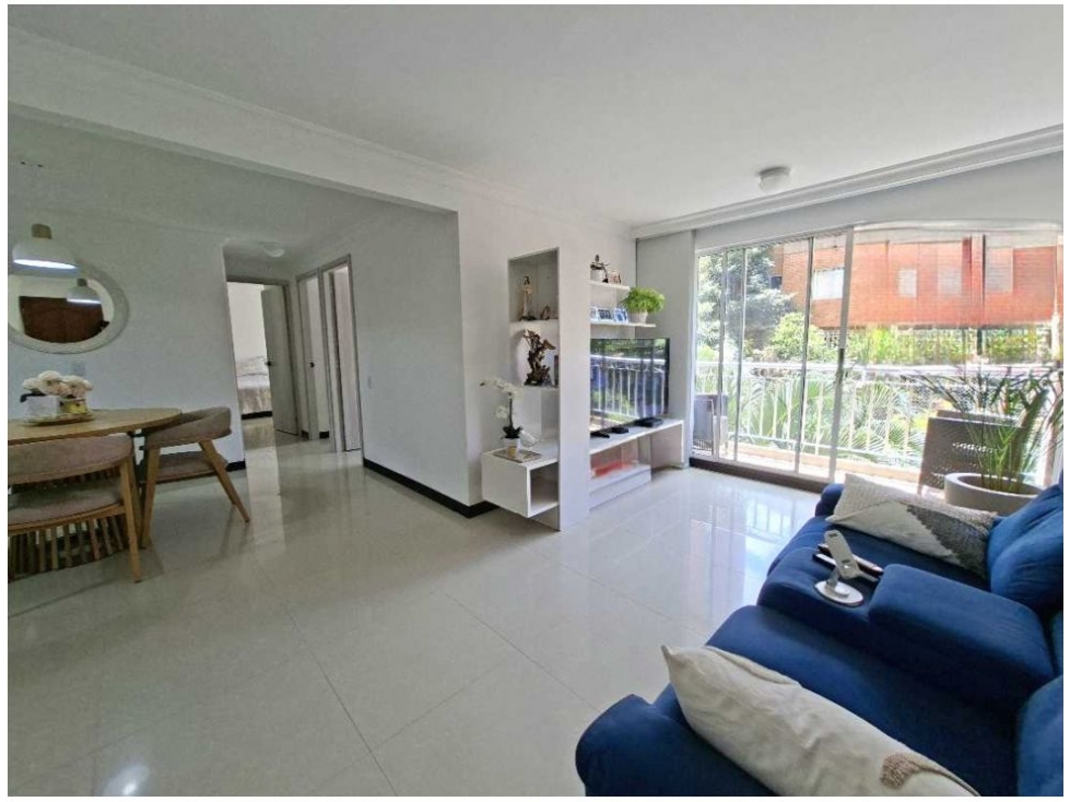 Apartamento en venta en Los Balsos, Medellín · foto 2 de 19