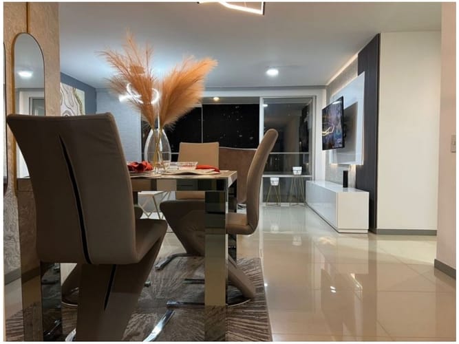 Apartamento de 3 alcobas en venta en El Castillo, Medellín, 117 m² · foto 15 de 24