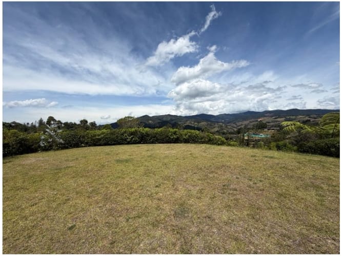 Casa de 3 alcobas en venta en Medellín · foto 16 de 24