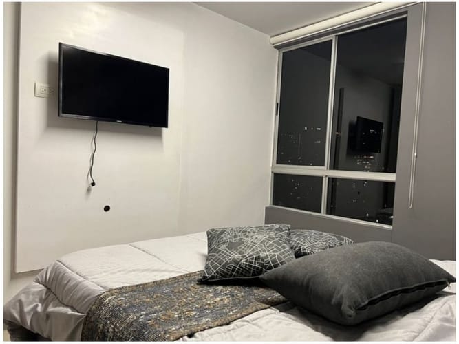 Apartamento de 3 alcobas en venta en El Castillo, Medellín, 117 m² · foto 19 de 24