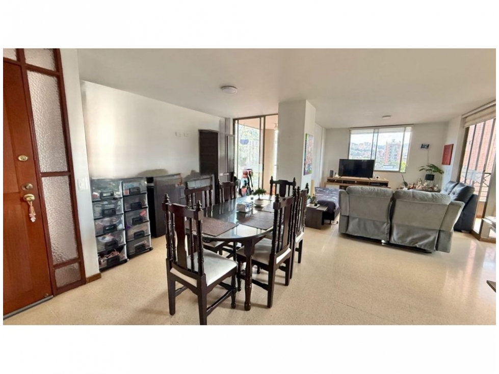 Apartamento en venta en Obrero, Envigado · foto 2 de 20