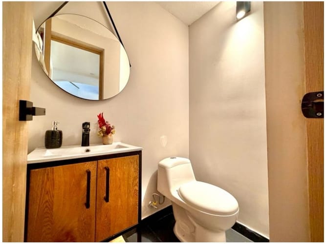 Casa de 4 alcobas en venta en Loma De Las Brujas, Envigado, 160 m² · foto 5 de 19