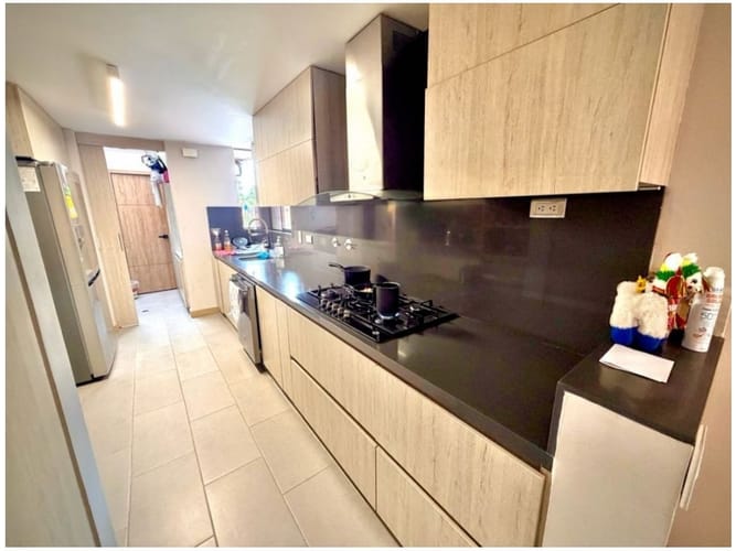 Casa de 4 alcobas en venta en Loma De Las Brujas, Envigado, 160 m² · foto 8 de 19