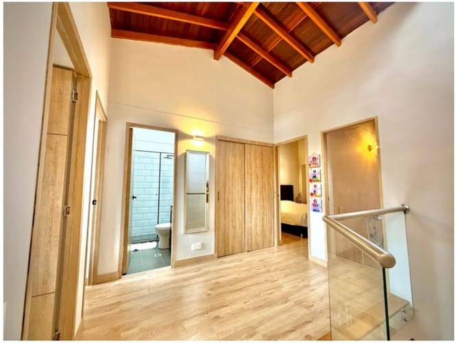Casa de 4 alcobas en venta en Loma De Las Brujas, Envigado, 160 m² · foto 11 de 19