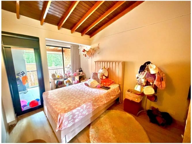 Casa de 4 alcobas en venta en Loma De Las Brujas, Envigado, 160 m² · foto 16 de 19
