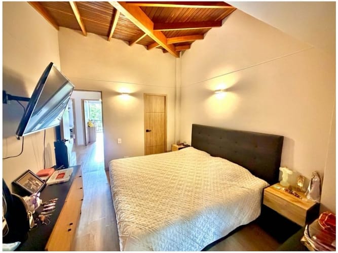Casa de 4 alcobas en venta en Loma De Las Brujas, Envigado, 160 m² · foto 17 de 19