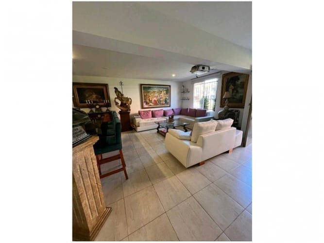 Apartamento de 3 alcobas en venta en Laureles, Medellín, 120 m² · foto 2 de 22