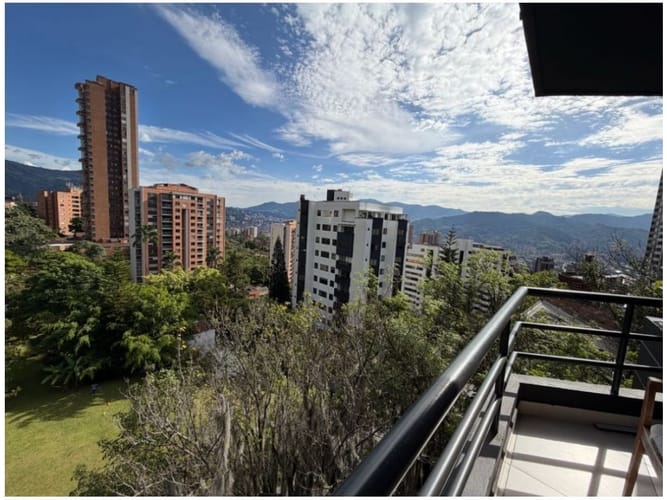 Apartamento en venta en Los Balsos, Medellín · foto 2 de 19