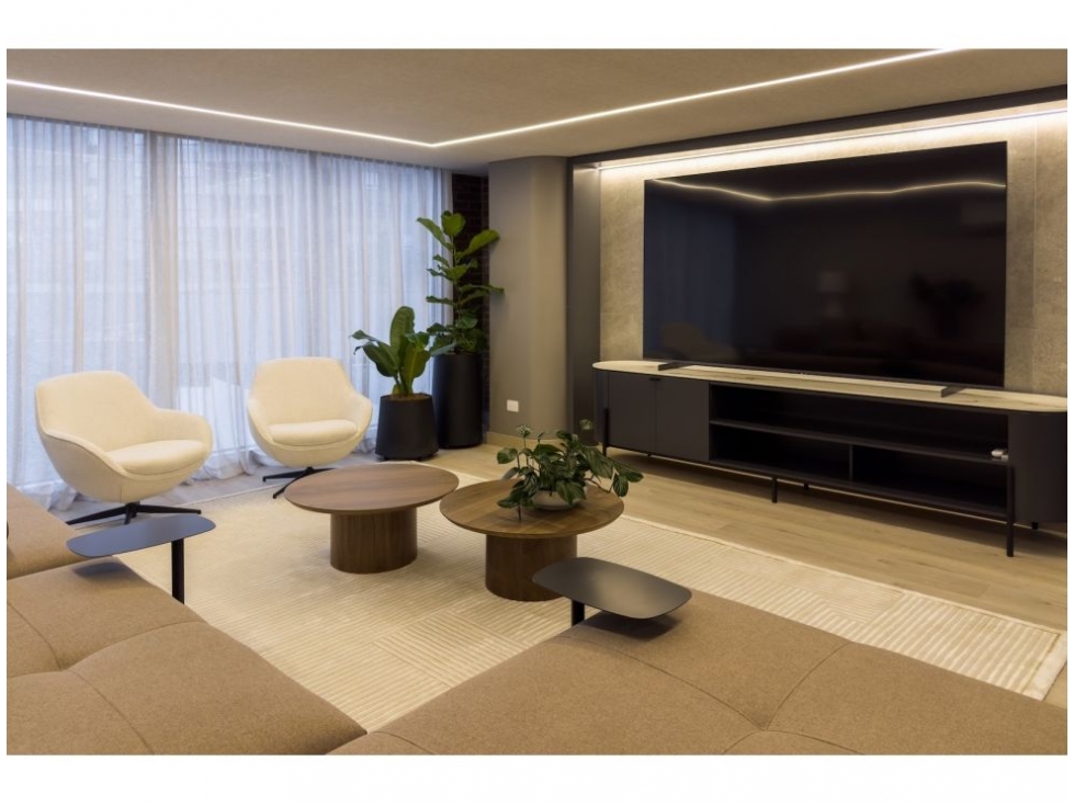 Apartamento en venta en Altos Del Poblado, Medellín · foto 6 de 8