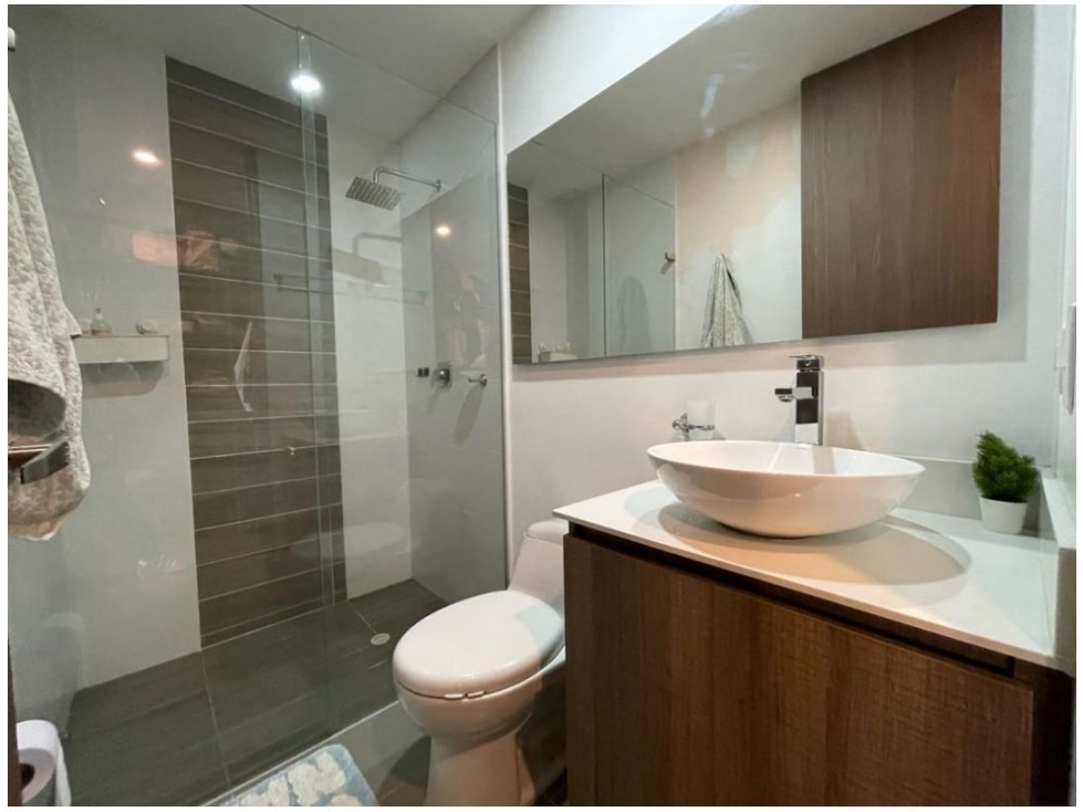 Apartamento en venta en Loma De Las Brujas, Envigado · foto 10 de 12