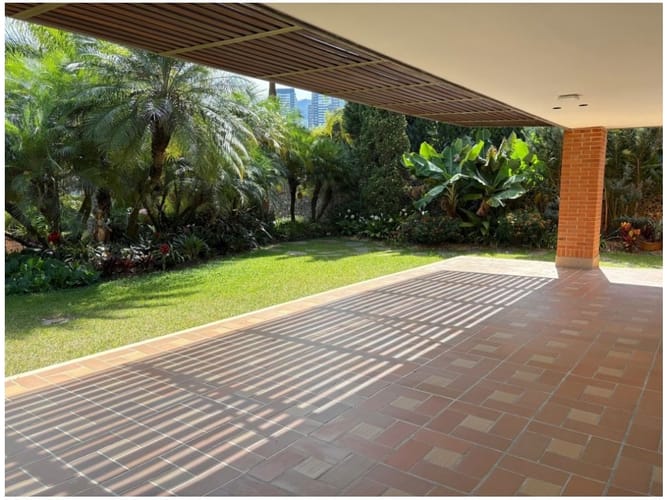 Casa de 3 alcobas en venta en El Poblado, Medellín, 416 m² · foto 5 de 20