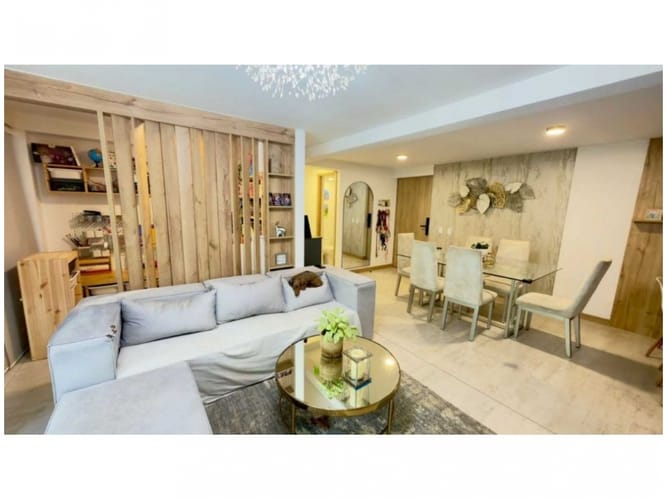 Apartamento de 3 alcobas en venta en Loma De Los Bernal, Medellín, 151 m² · foto 3 de 16